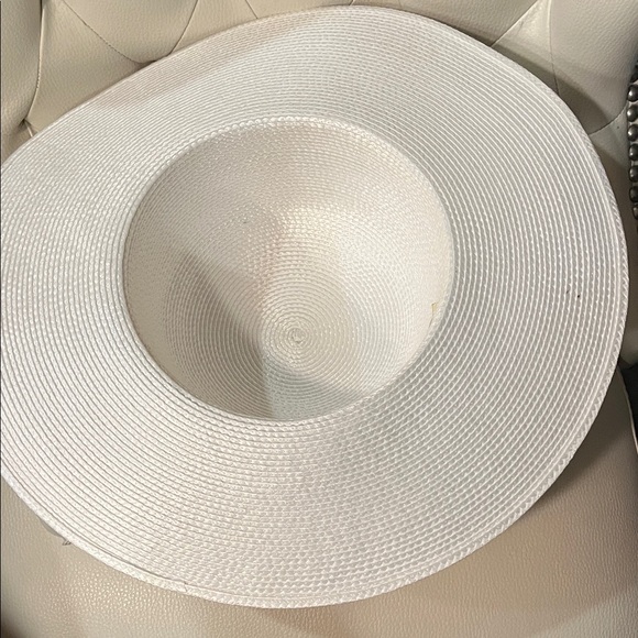 Source Unknown White Women's Hat with Sheer Bow - Picture 3 of 3